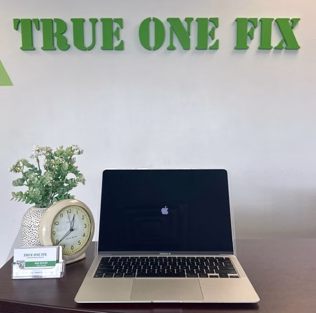 MacBook screen repair and replacement service in Tampa